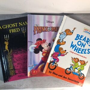 Vintage set of 3 Children’s Books Disney, Berenstain bears